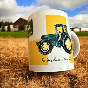 🔥2/$24 or 3/$30🔥John Deere Tractor Mug- “Nothing Runs Like a Deere”